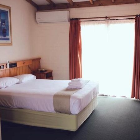 The Miners Rest Motel Калгурли Екстериор снимка
